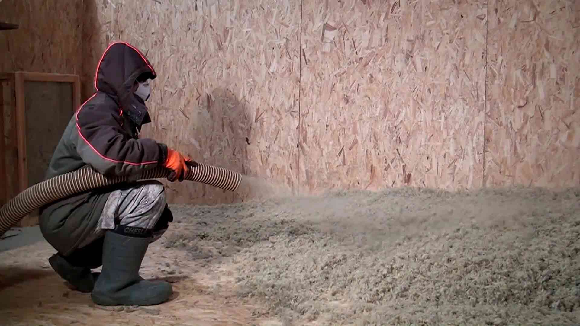 Видео: задувная минеральная вата URSA BW (Урса)