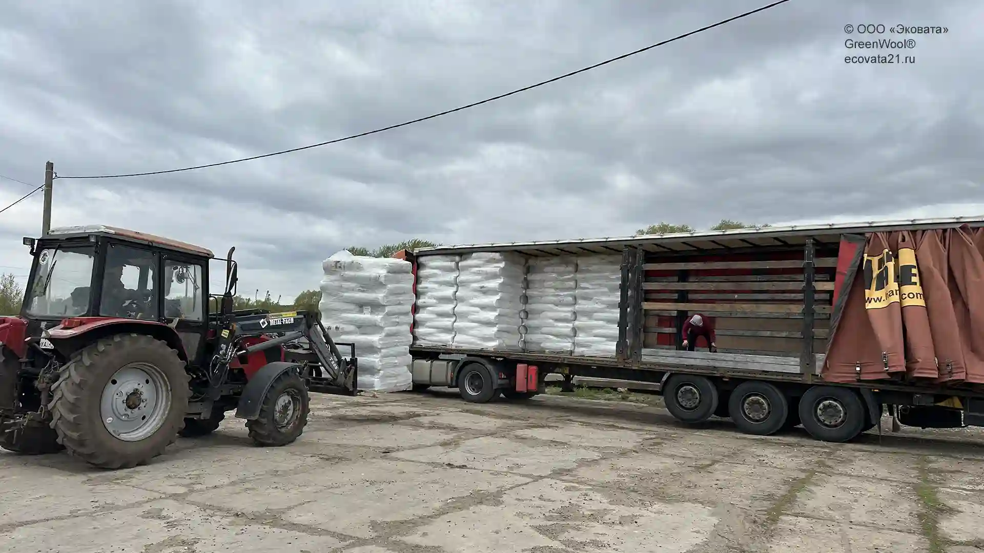 Минвата Технониколь BW. В одну фуру помещается 648 упаковок насыпной минваты Технониколь BW.