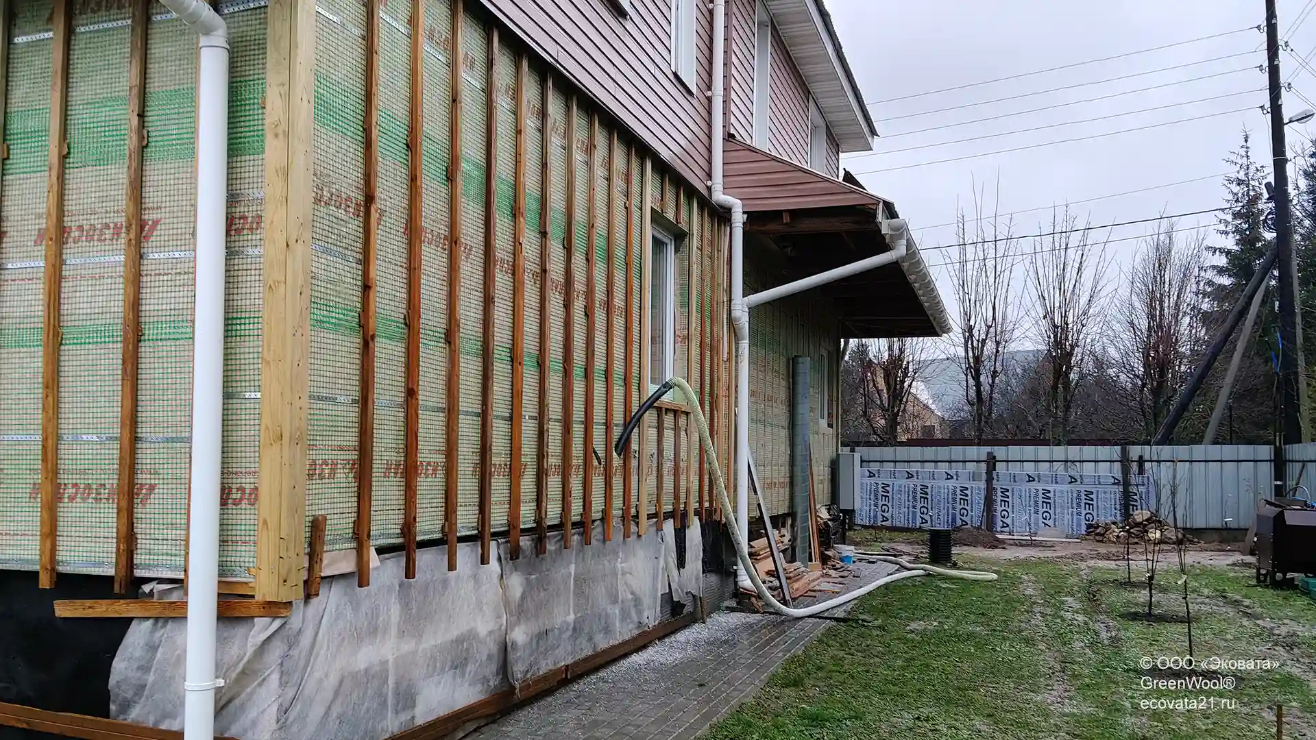 Профессиональное утепление эковатой в Подмосковье. Теплоизоляция наружных стен Эковатой GreenWool. Фото 3.
