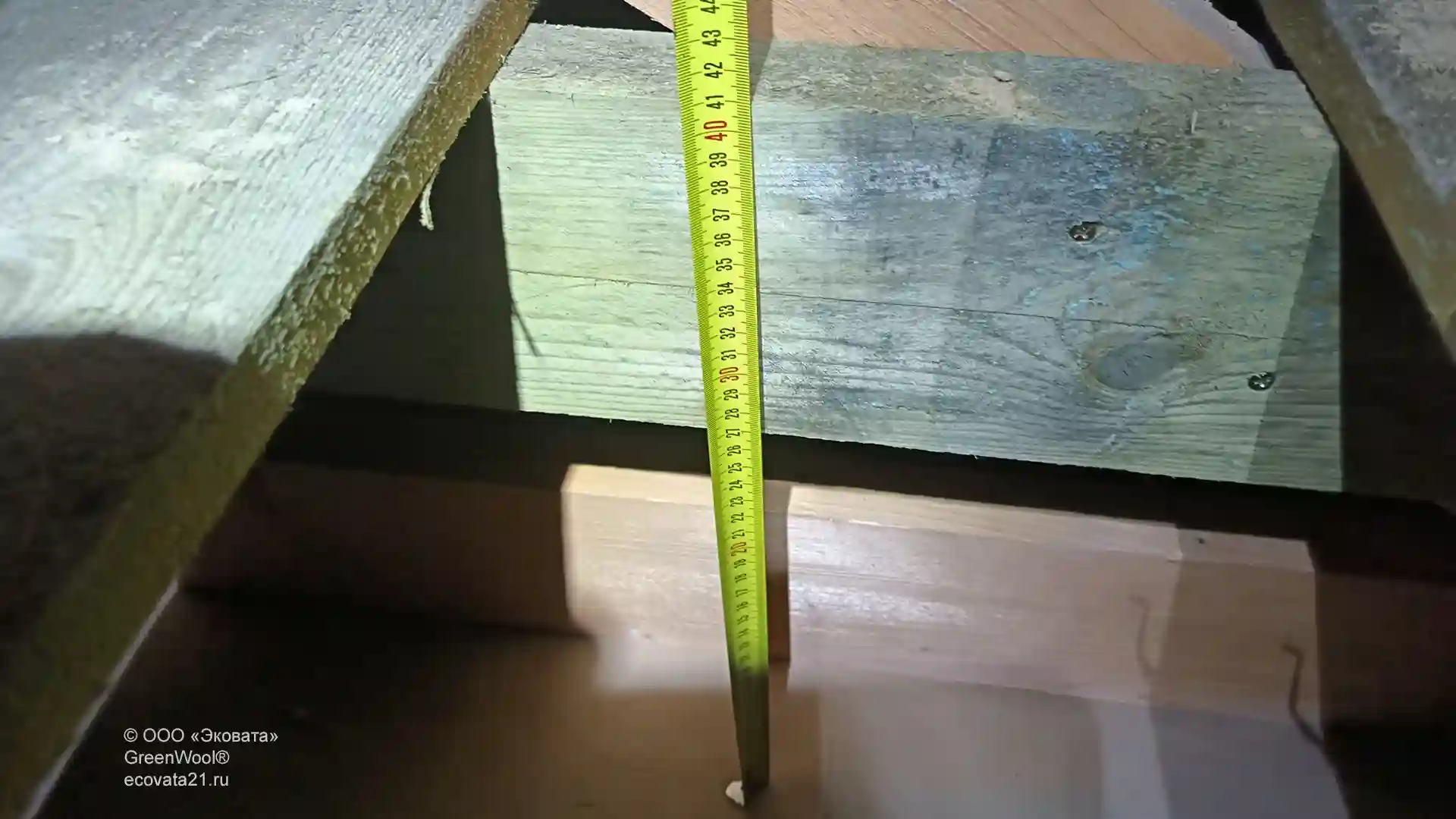 Теплоизоляция толщиной 400 мм. Утепление чердака эковатой в доме BARN.