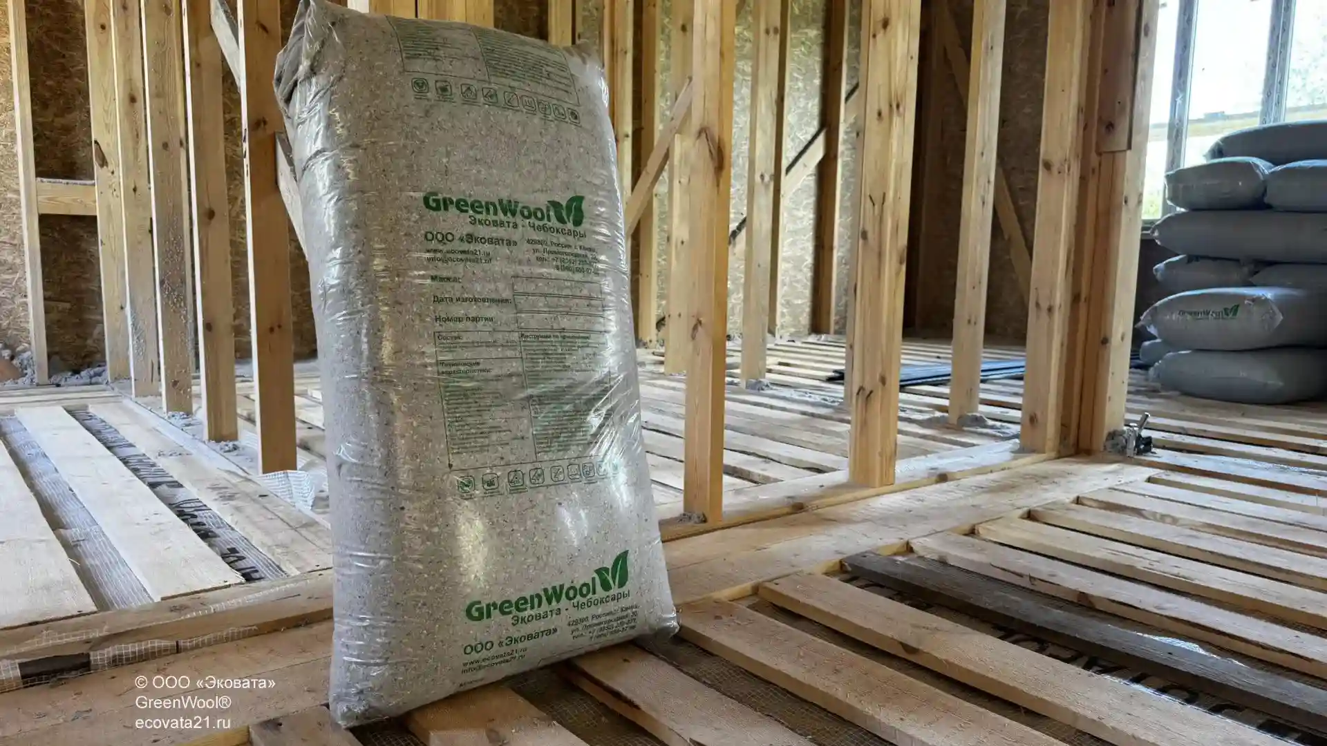 Утеплитель Эковата GreenWool. Утепление пола эковатой своими руками.